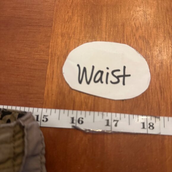 Almost Famous low rise Y2K Cargo Pants Size 1 Khaki Cotton With Leopard Print - Picture 6 of 8